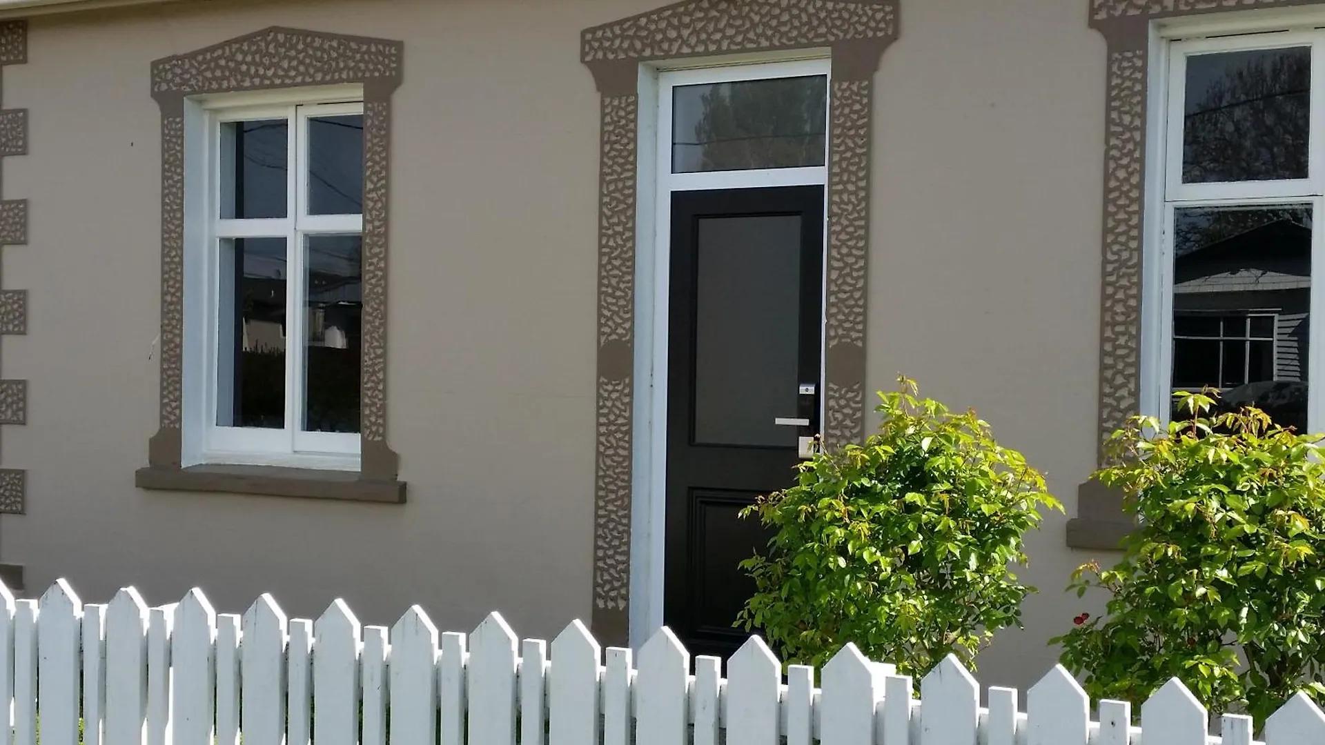 Designer Cottage Christchurch Bed & Breakfast