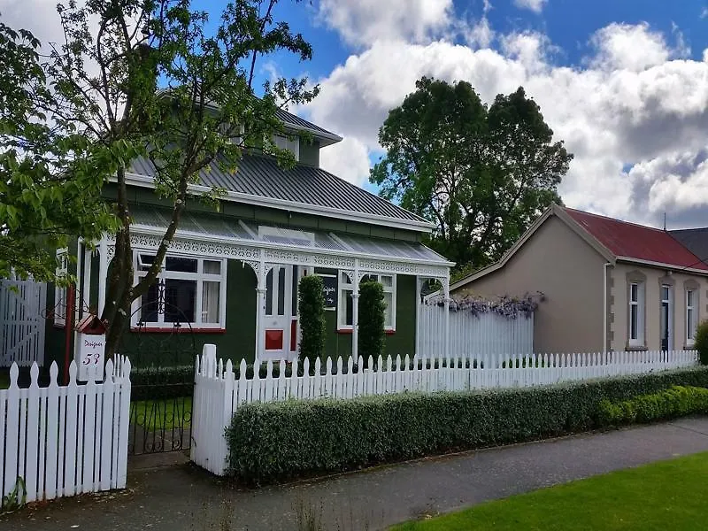 Designer Cottage Christchurch Bed & Breakfast